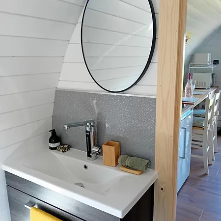 Coombs Glamping Pods Danby