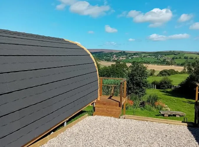 Camping Coombs Glamping Pods