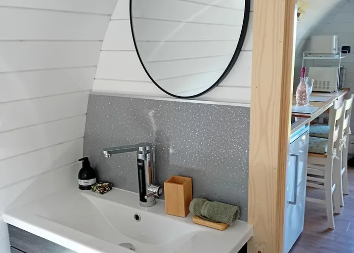 Coombs Glamping Pods Danby