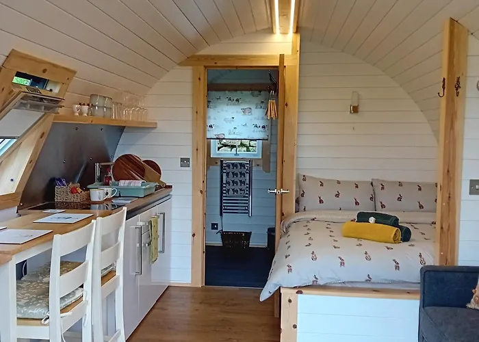 Coombs Glamping Pods Kemping Danby